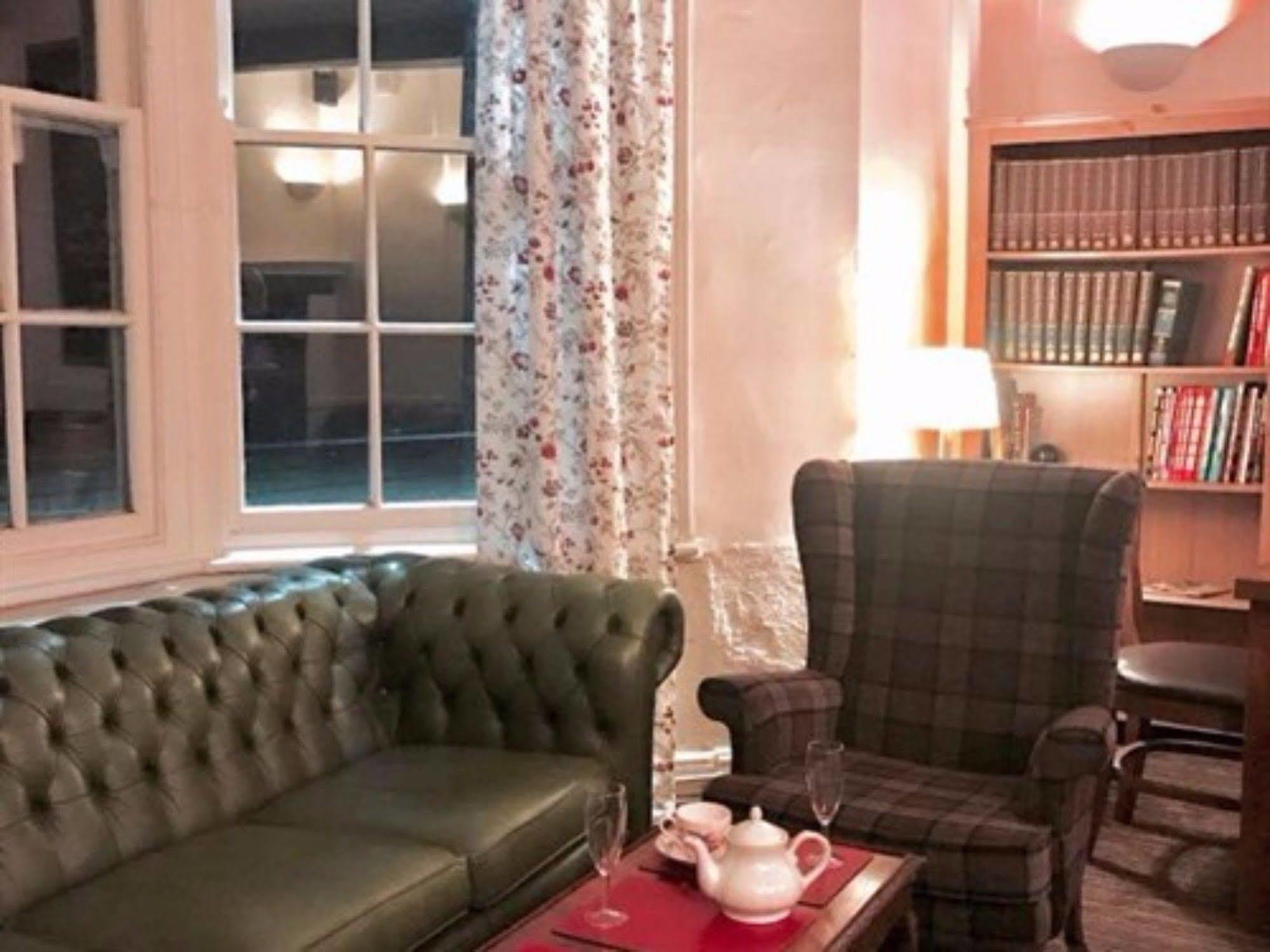 The Halford Hotel Halford  Esterno foto