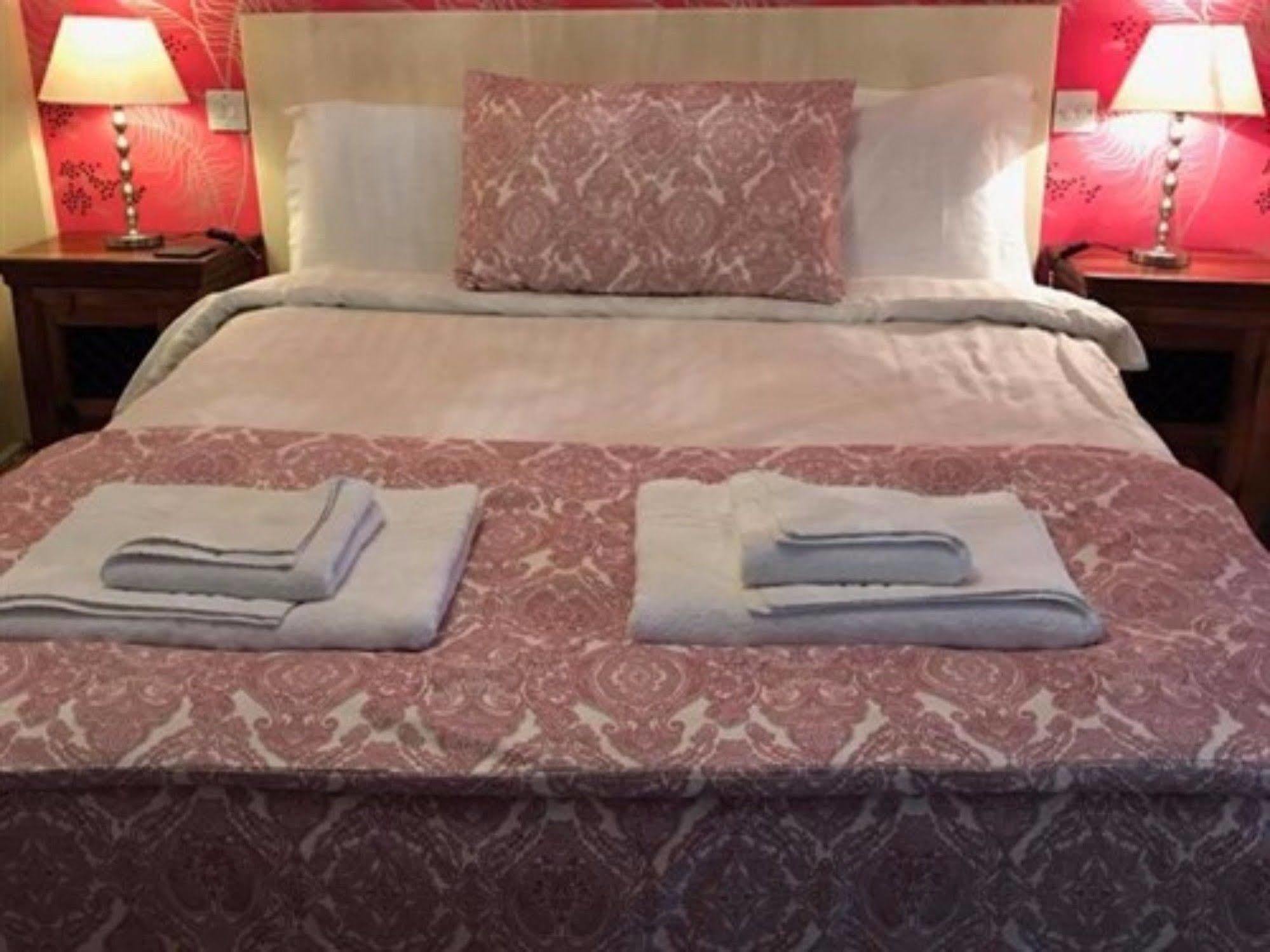 The Halford Hotel Halford  Esterno foto